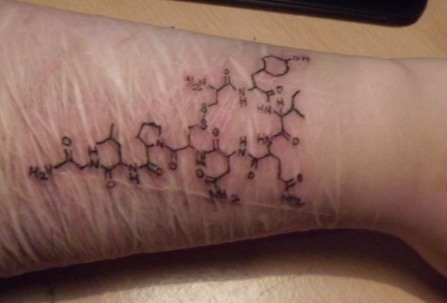 oxytocin_molecule_tattoo_by_sly471-d5g38os
